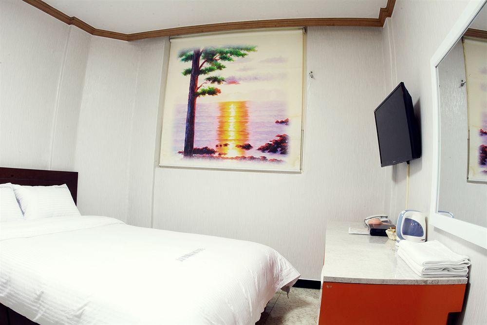 Jj Inn Busan Bagian luar foto