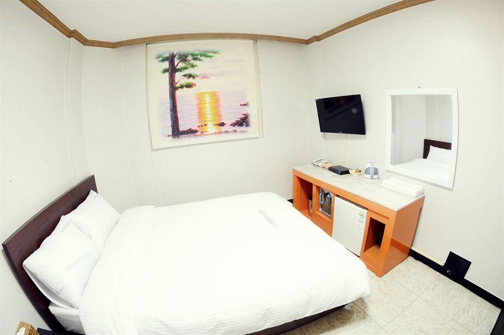 Jj Inn Busan Bagian luar foto