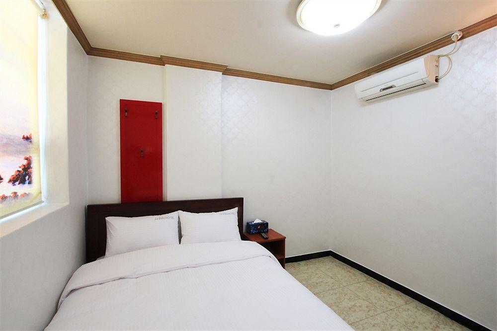 Jj Inn Busan Bagian luar foto