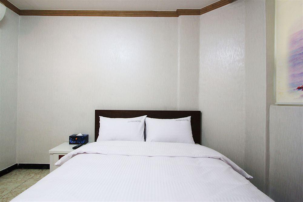 Jj Inn Busan Bagian luar foto