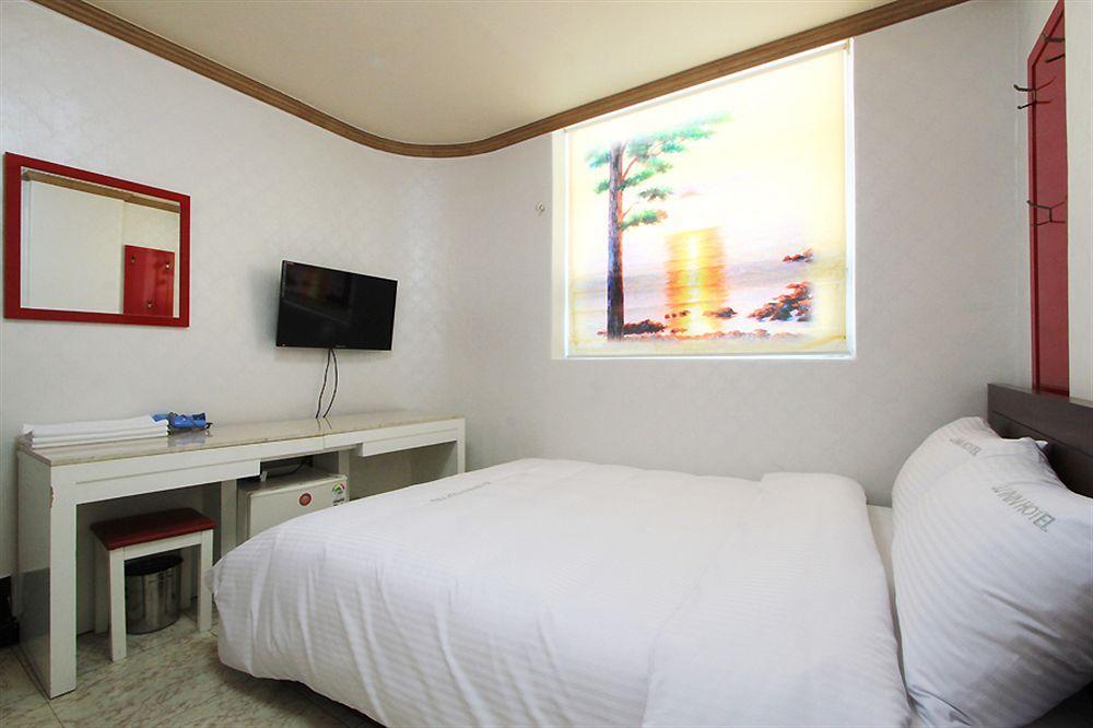 Jj Inn Busan Bagian luar foto