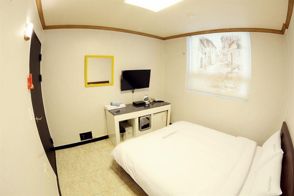 Jj Inn Busan Bagian luar foto