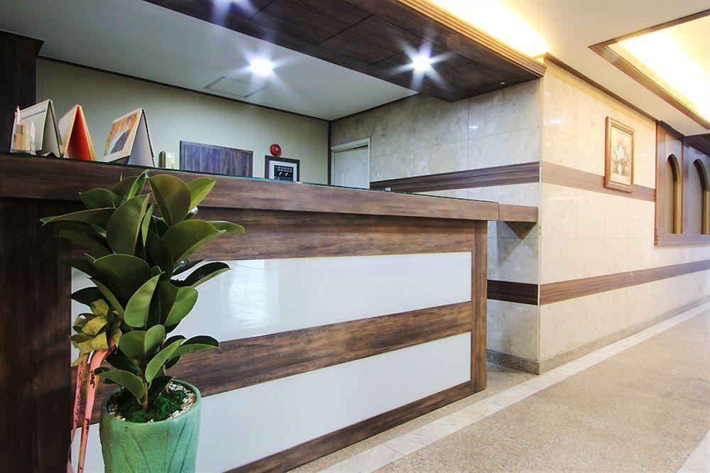 Jj Inn Busan Bagian luar foto