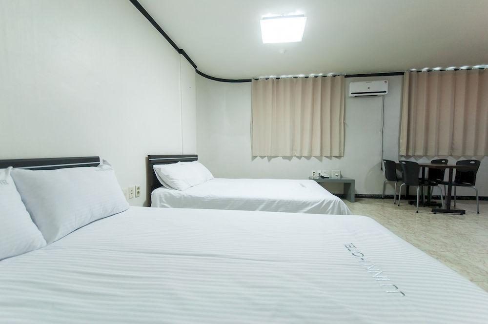Jj Inn Busan Bagian luar foto