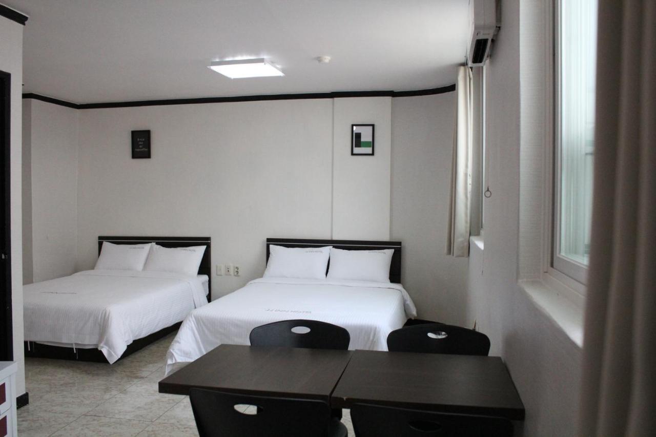 Jj Inn Busan Bagian luar foto